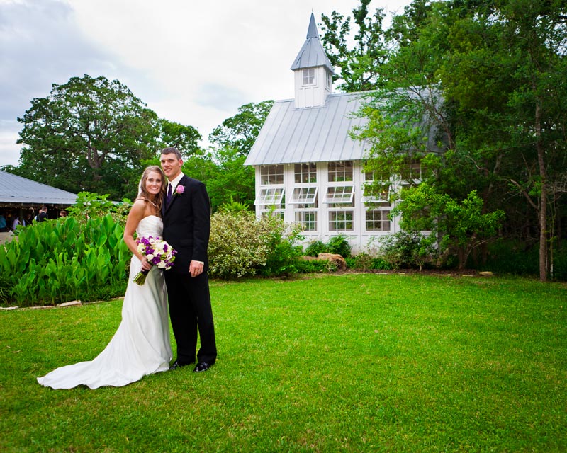 Breathtaking newleywed couple at 7F Lodge