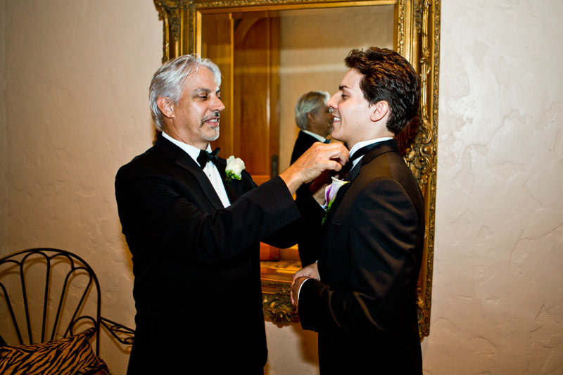 Las Velas Houston Wedding groom boutouneer