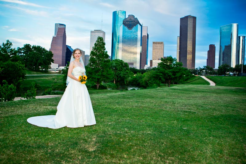 Stunning houston downtown skyline bridal portraits caffreys photography